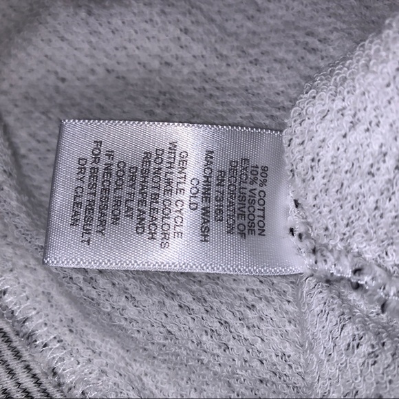 Grey & Gray Striped Cropped Sweatshirt w/Tie & 3/4 Sleeve Size: Large EUC - Picture 6 of 6